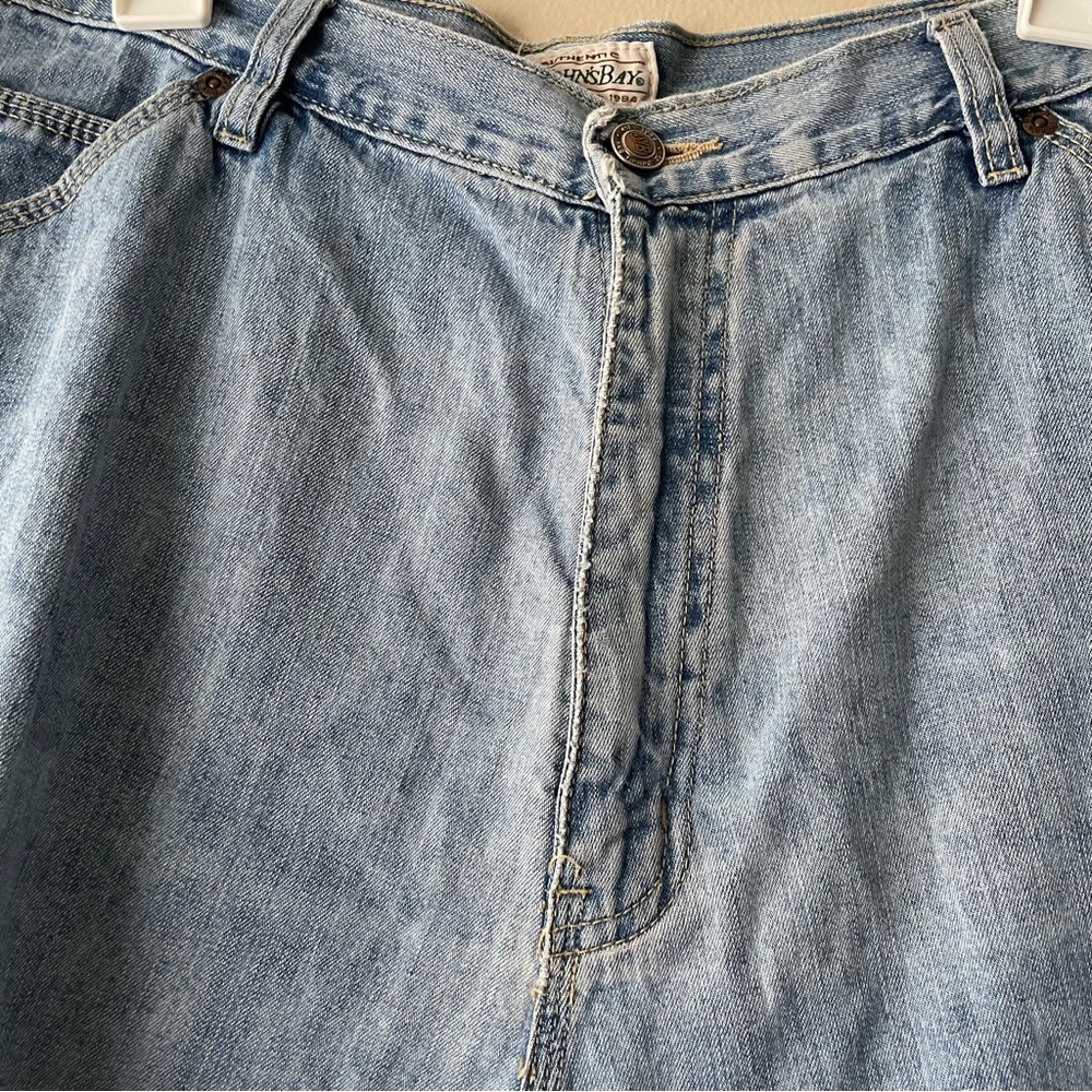 St. John's Bay Lightwash Denim 100% Cotton Vintage Cargo Shorts Women’s Size 14 - Picture 5 of 8